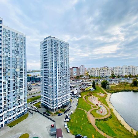 Myfreedom Апартаменти Метро Харківська Kiev Extérieur photo