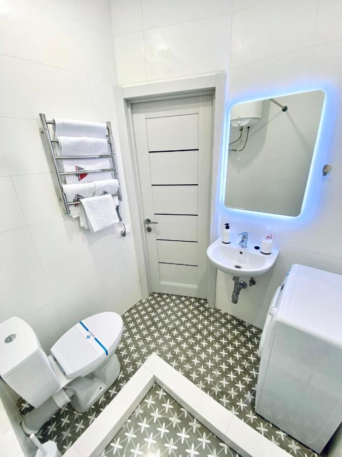 Myfreedom Апартаменти Метро Харківська Kiev Extérieur photo