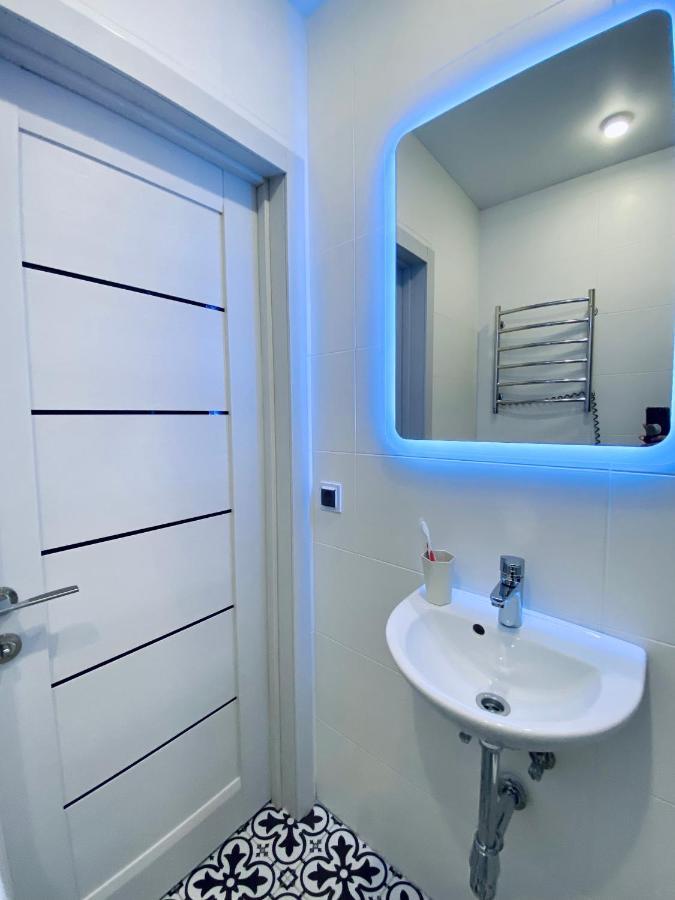 Myfreedom Апартаменти Метро Харківська Kiev Extérieur photo