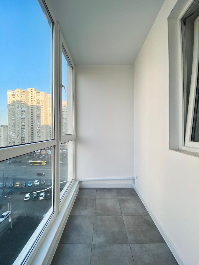Myfreedom Апартаменти Метро Харківська Kiev Extérieur photo