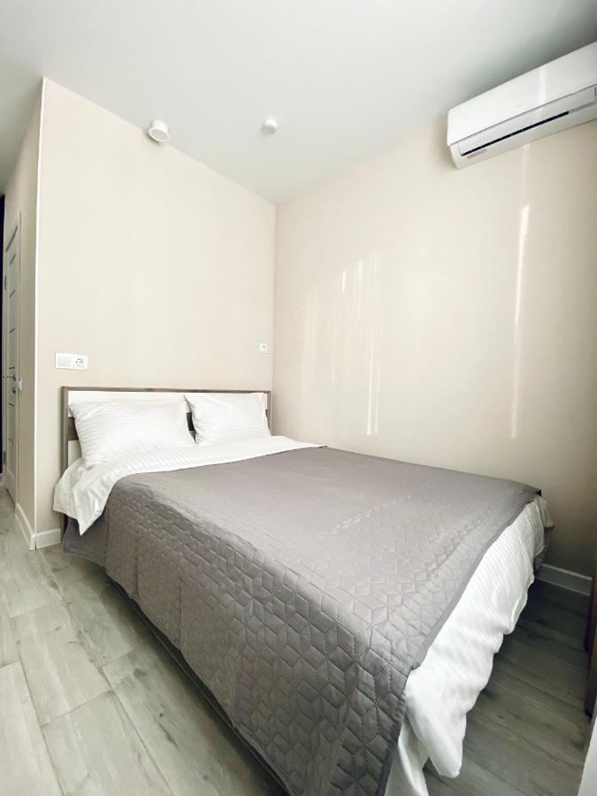 Myfreedom Апартаменти Метро Харківська Kiev Extérieur photo